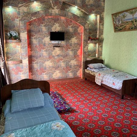 Muharram Homestay In The Neighborhood Of The Registan Square, 家族 ゲストハウス ซามาร์คันด์ ภายนอก รูปภาพ