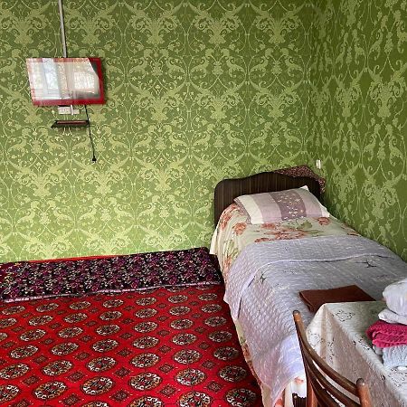 Muharram Homestay In The Neighborhood Of The Registan Square, 家族 ゲストハウス ซามาร์คันด์ ภายนอก รูปภาพ