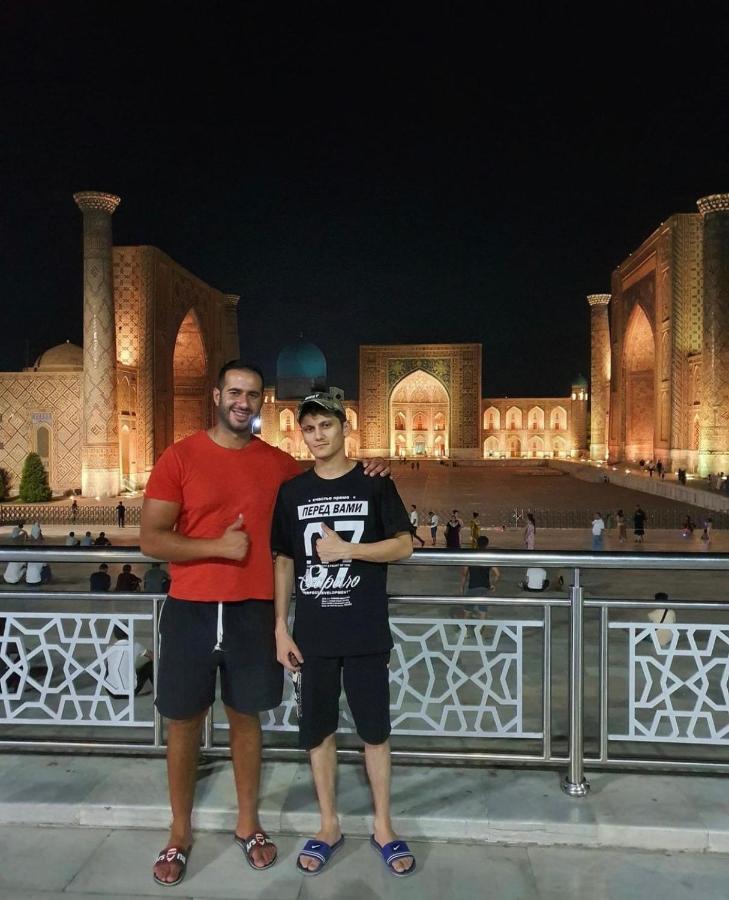 Muharram Homestay In The Neighborhood Of The Registan Square, 家族 ゲストハウス ซามาร์คันด์ ภายนอก รูปภาพ