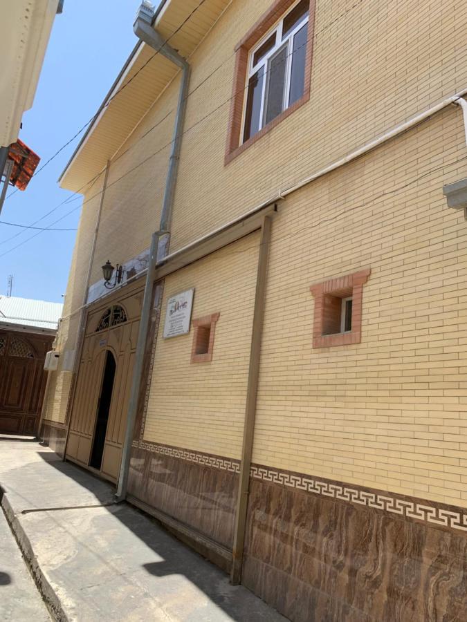 Muharram Homestay In The Neighborhood Of The Registan Square, 家族 ゲストハウス ซามาร์คันด์ ภายนอก รูปภาพ