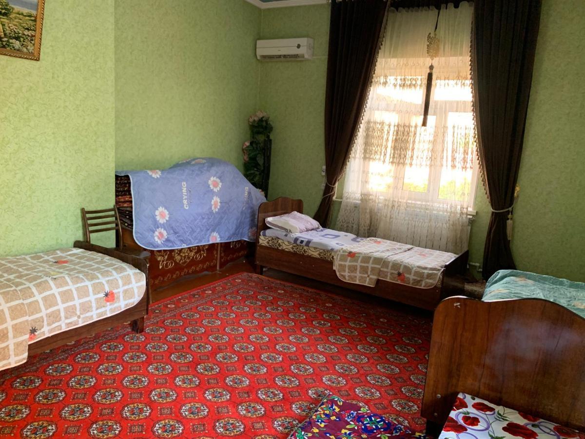 Muharram Homestay In The Neighborhood Of The Registan Square, 家族 ゲストハウス ซามาร์คันด์ ภายนอก รูปภาพ