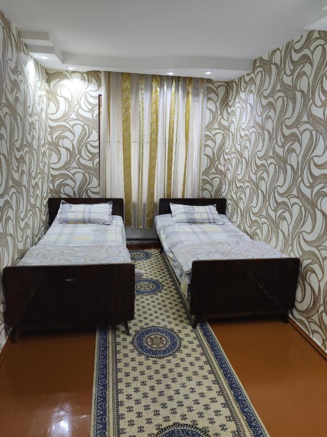Muharram Homestay In The Neighborhood Of The Registan Square, 家族 ゲストハウス ซามาร์คันด์ ภายนอก รูปภาพ