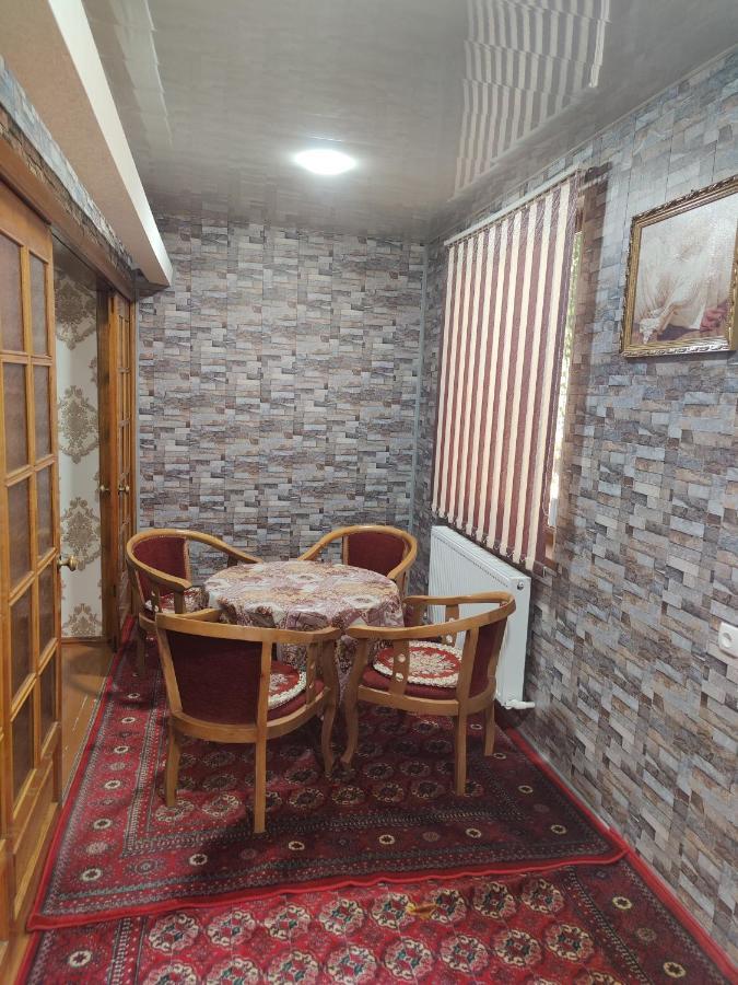 Muharram Homestay In The Neighborhood Of The Registan Square, 家族 ゲストハウス ซามาร์คันด์ ภายนอก รูปภาพ