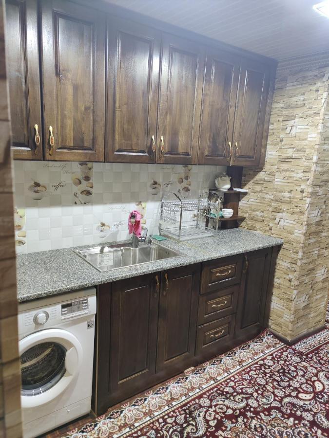 Muharram Homestay In The Neighborhood Of The Registan Square, 家族 ゲストハウス ซามาร์คันด์ ภายนอก รูปภาพ