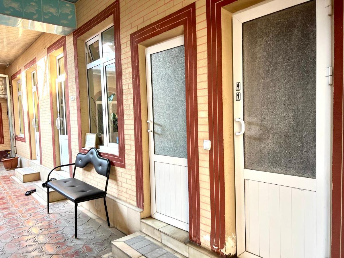 Muharram Homestay In The Neighborhood Of The Registan Square, 家族 ゲストハウス ซามาร์คันด์ ภายนอก รูปภาพ