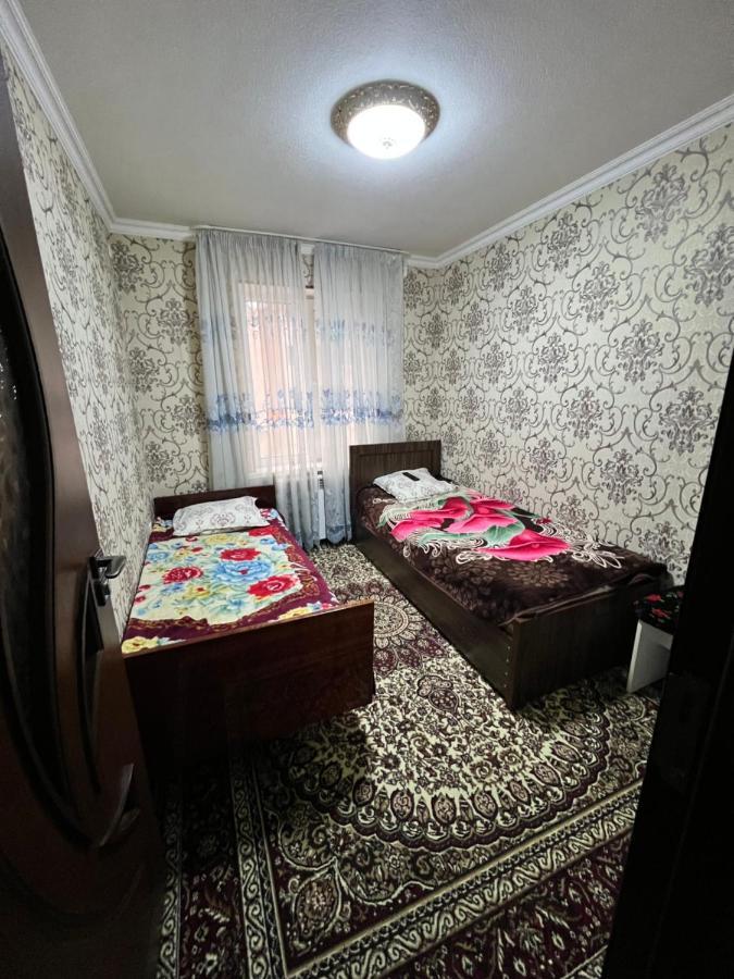 Muharram Homestay In The Neighborhood Of The Registan Square, 家族 ゲストハウス ซามาร์คันด์ ภายนอก รูปภาพ