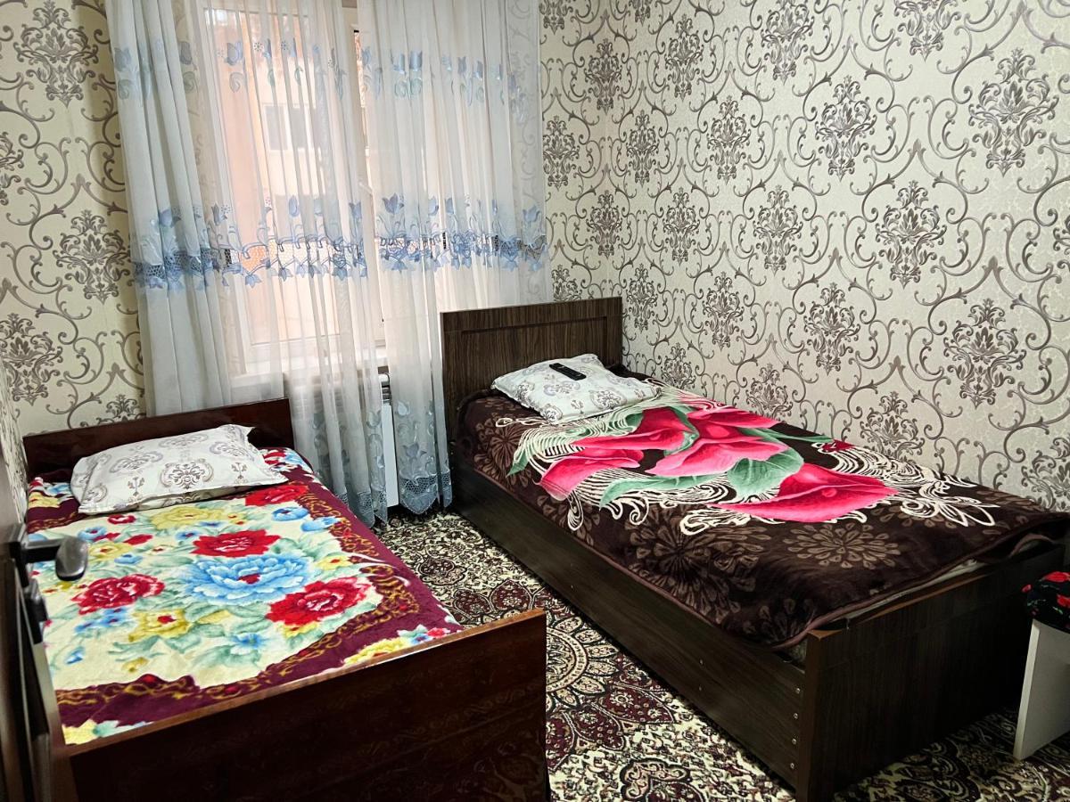 Muharram Homestay In The Neighborhood Of The Registan Square, 家族 ゲストハウス ซามาร์คันด์ ภายนอก รูปภาพ
