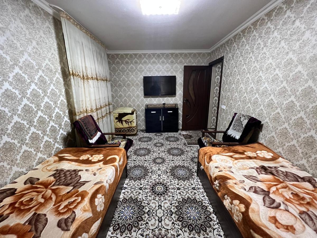 Muharram Homestay In The Neighborhood Of The Registan Square, 家族 ゲストハウス ซามาร์คันด์ ภายนอก รูปภาพ